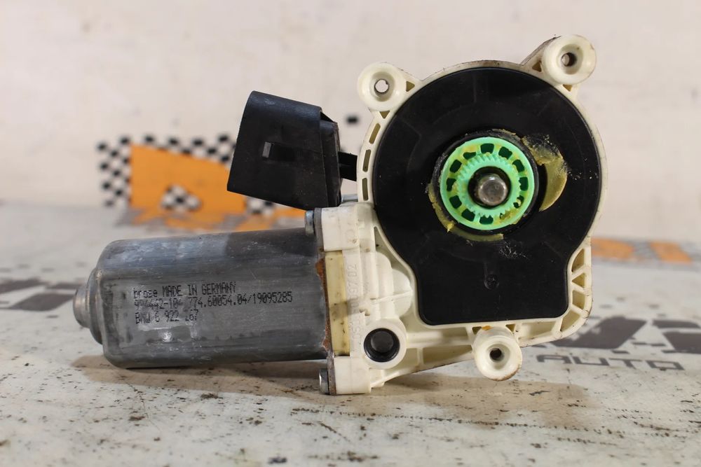 Motor vidro frente esquerdo BMW 5 (E60)