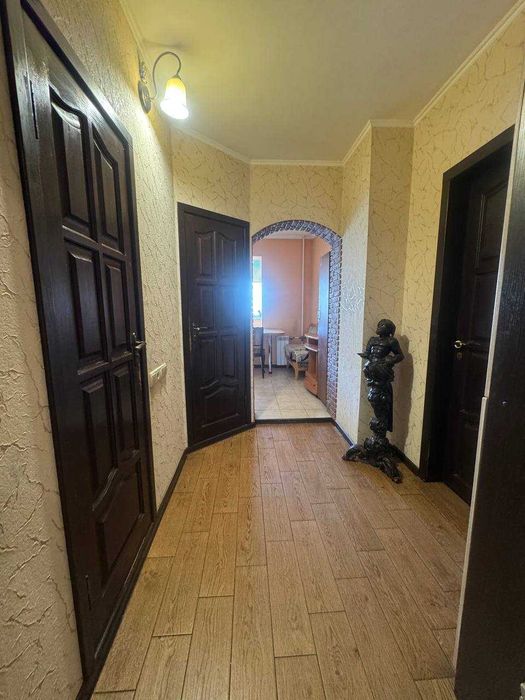 Придаж трикімнатної квартири 78 м., метро Теремки, Магелан