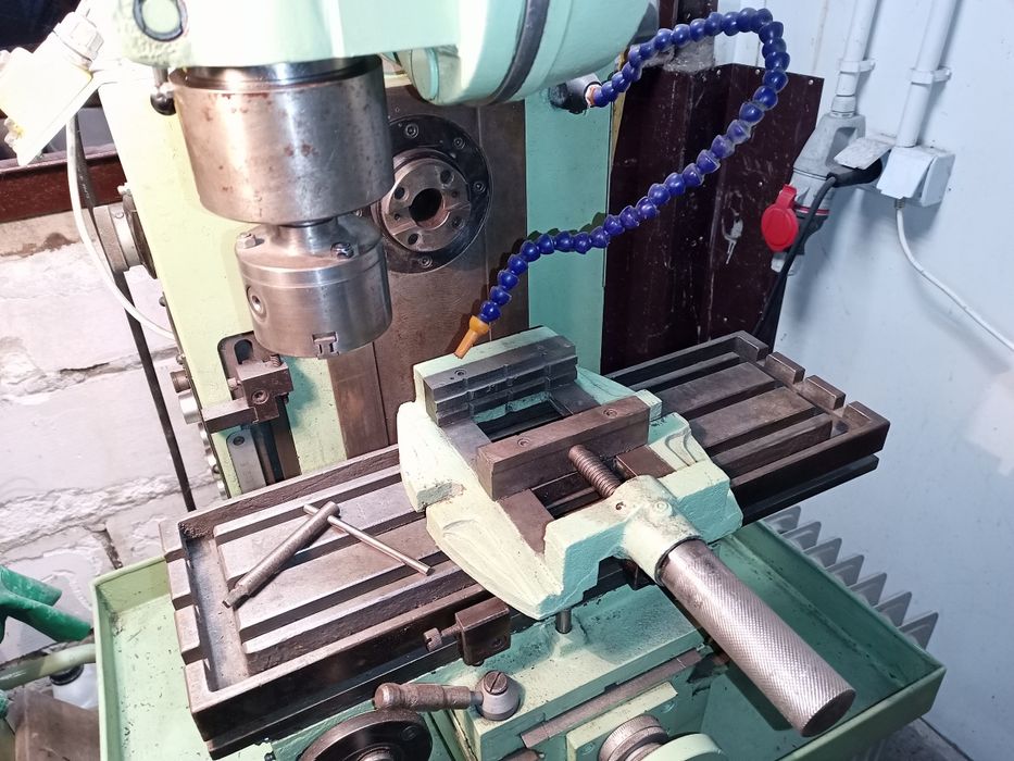 Frezarka Kovopol 2 wrzeciona.