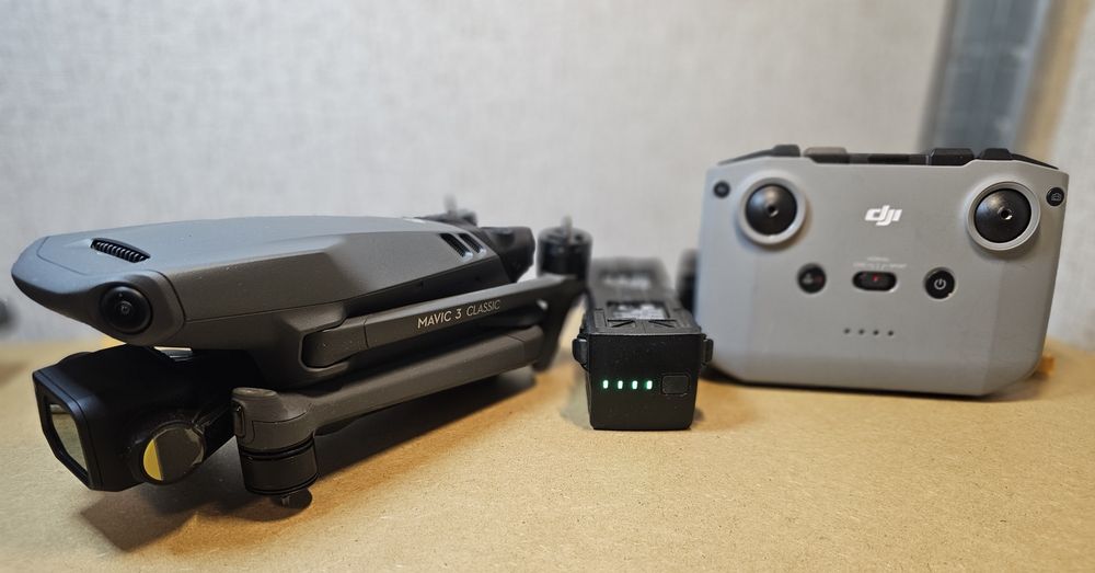 Новый DJI Mavic 3 Classic + пульт + АКБ