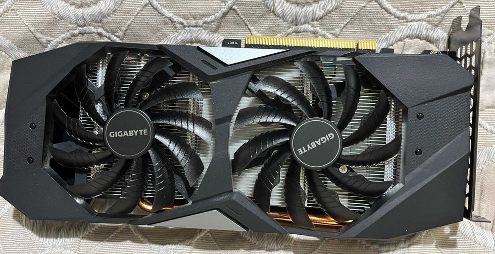 Placa Gráfica 2060 SUPER WINDFORCE OC 8Gb (Gigabyte)