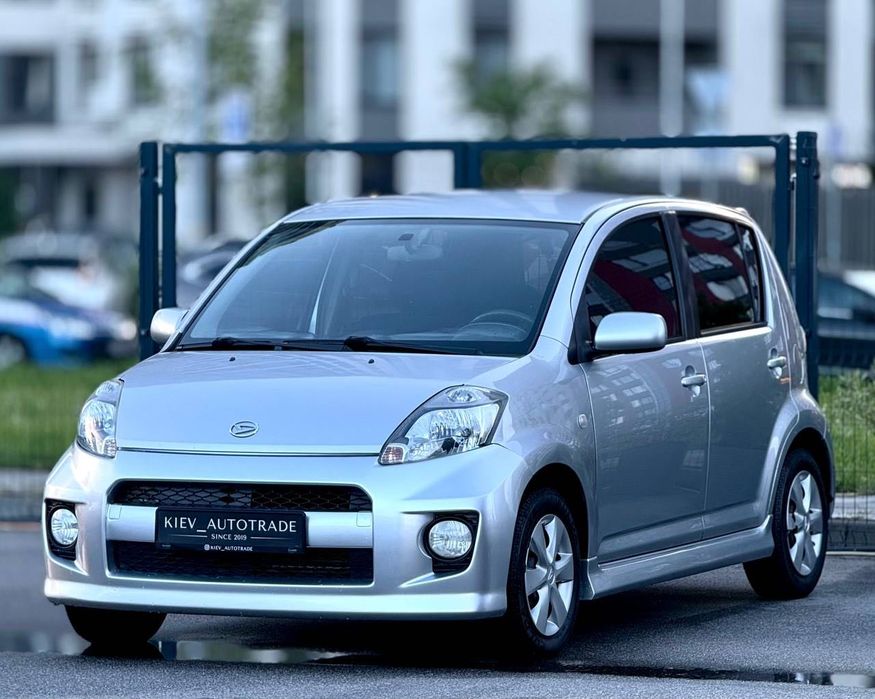 Продаж Daihatsu Sirion