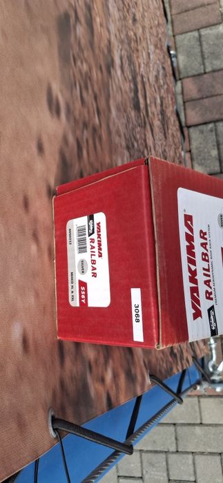 Yakima Bagaznik bazowy (belki na dach) RailBar S56Y na reling tradycyjny