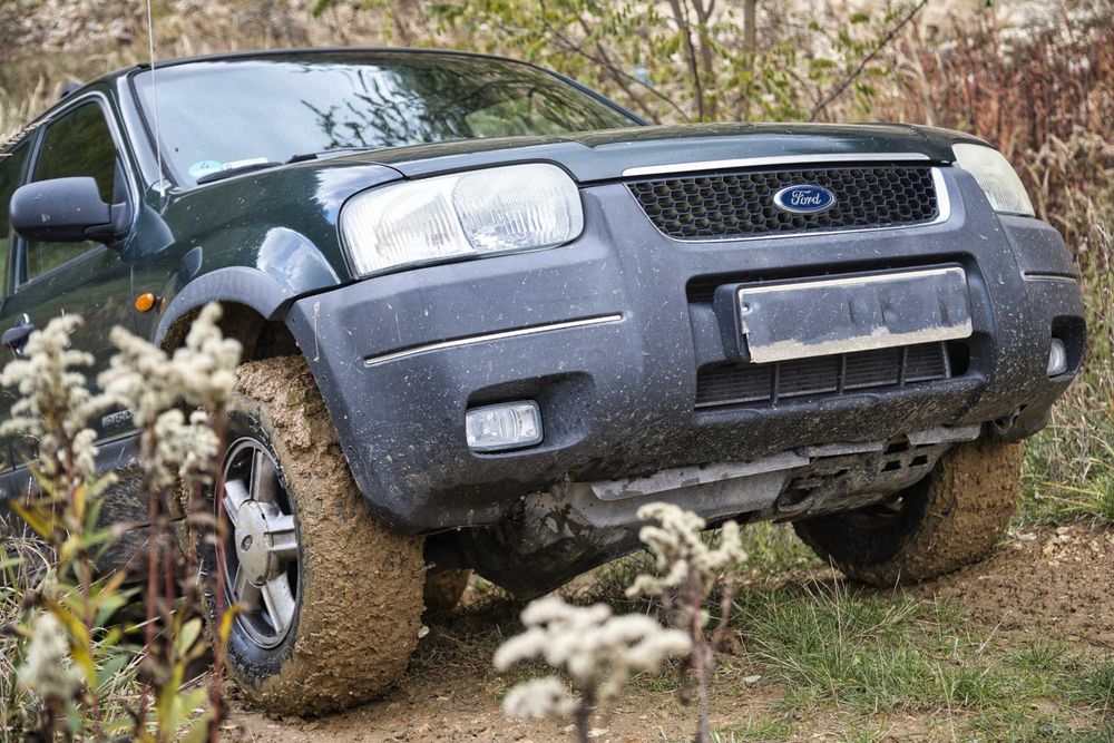 Ford Maverick 2.0 XLT 124KM B+G napęd 4x4 klimatyzacja