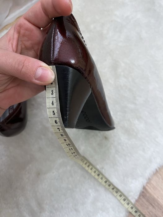 Czółenka lakierowana buty damskie Ecco 37