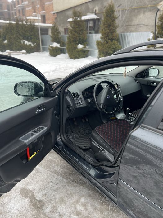 Продам Volvo v50