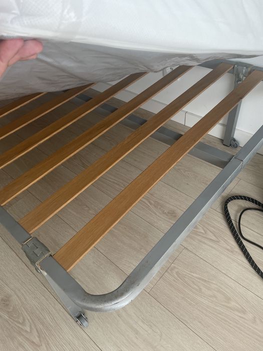 Colchao e cama sommier