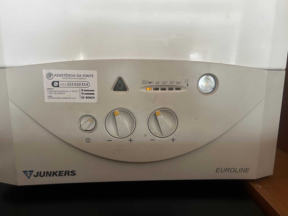 Vendo Caldeira Junkers para Aquecimento Central e Aguas Banho