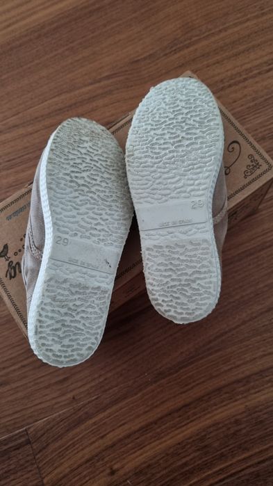 Sapatos como novos, tam. 28-29