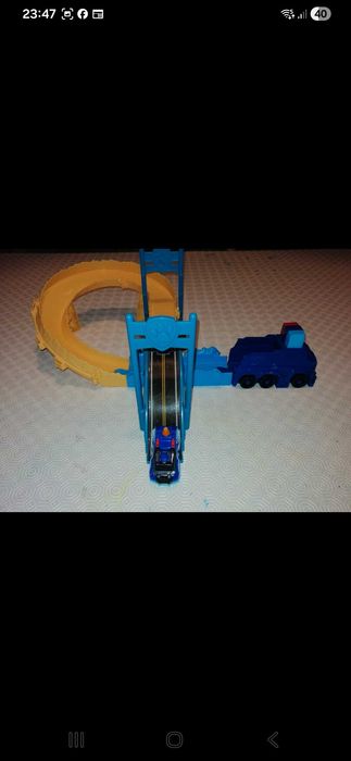 Pista de carros patrulha pata