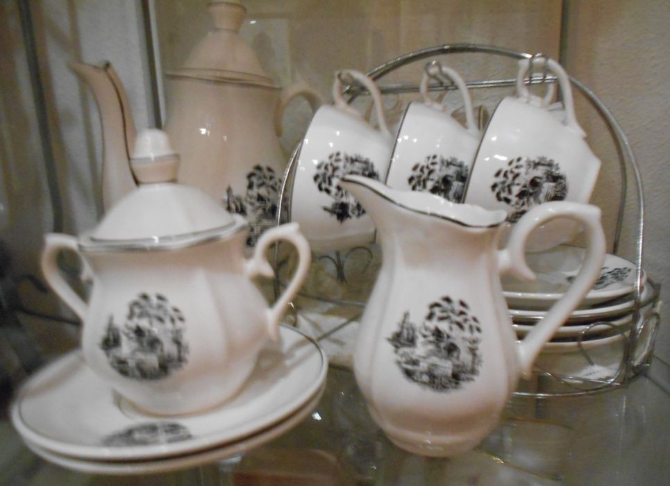 Vendo serviço de louça inglesa
