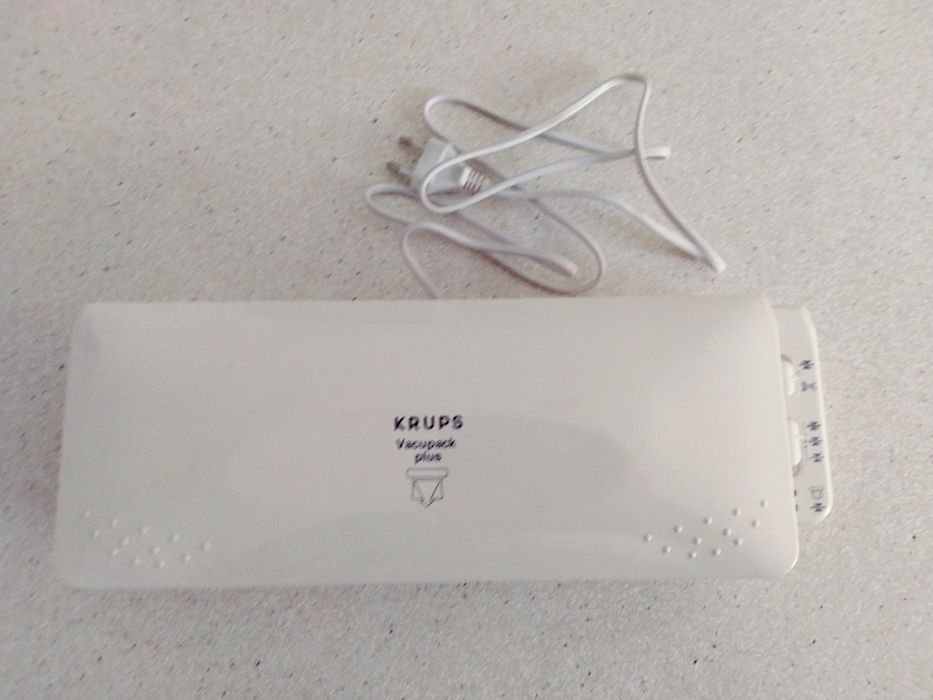 Máquina Krups Vacupack plus, nova mas só sela, não faz vácuo.