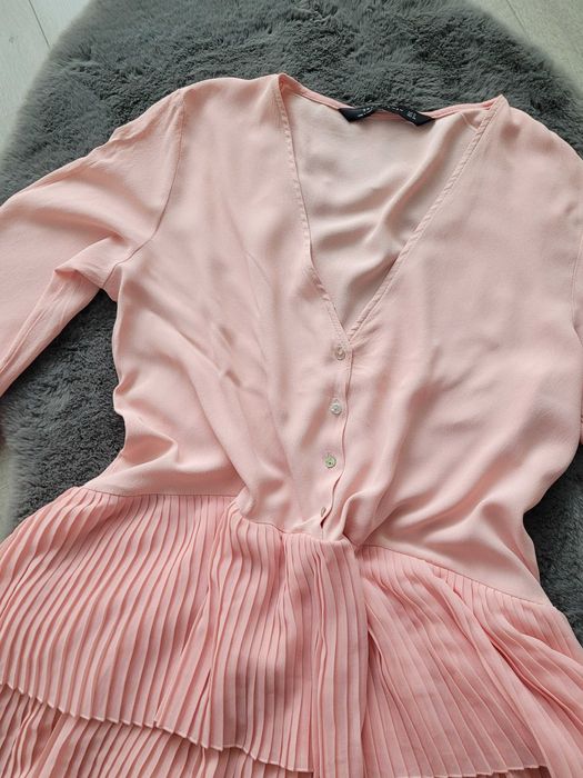 Zara krotka sukienka z plisowaniem M pudrowy roz