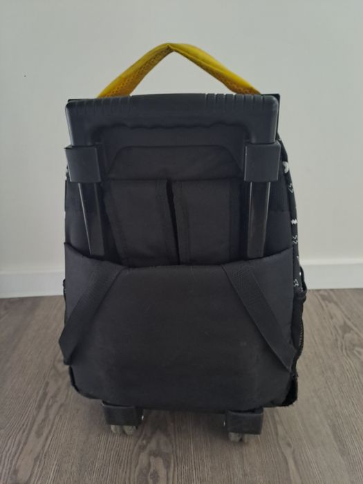 Mochila com estojo e lancheira