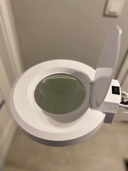 Lampa kosmetyczna z lupą 12W