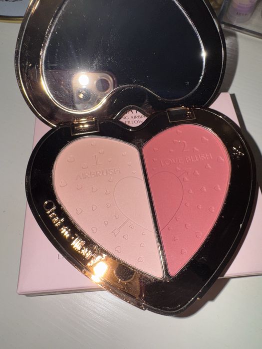 Румяна з пудрою Charlotte Tilbury