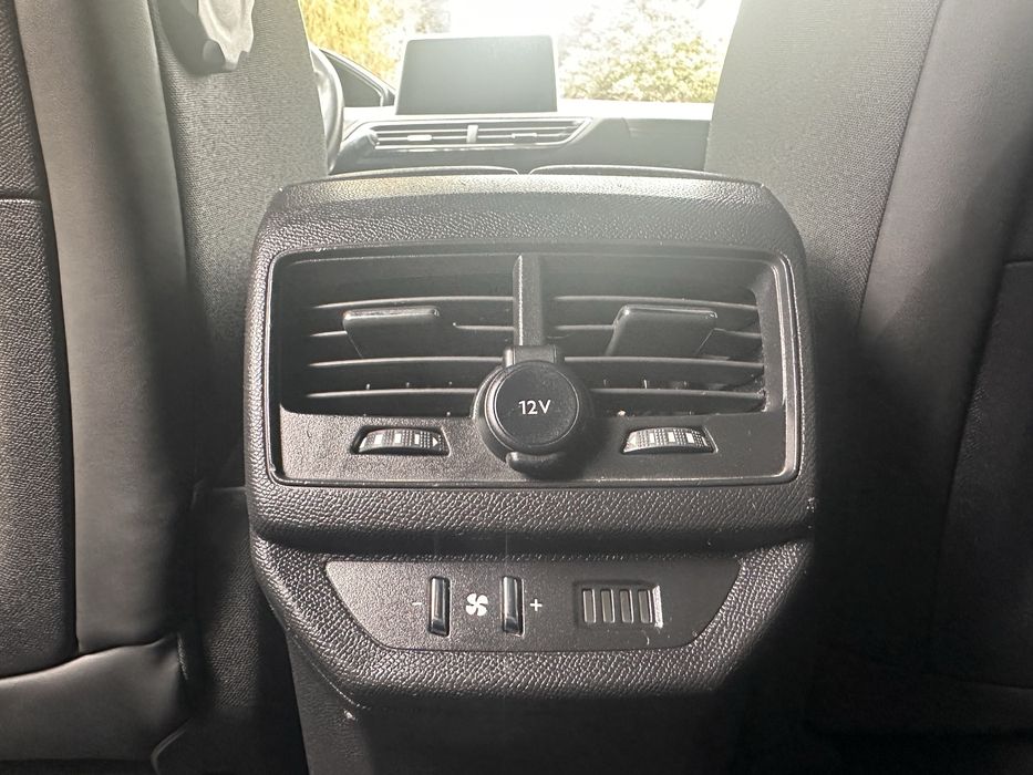 Peugeot 5008 1.5BlueHDi 130CV com 115000Kms.