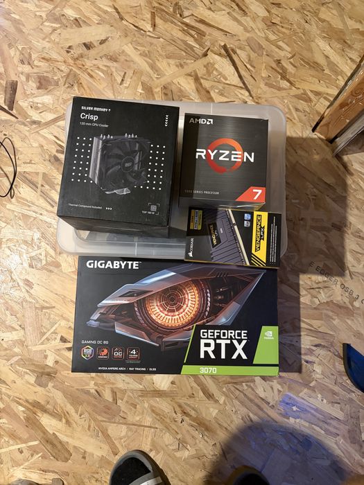 Pudełko od rtx 3070 ram corsair ddr4 3600, ryzen 7 5700x, silver monkey