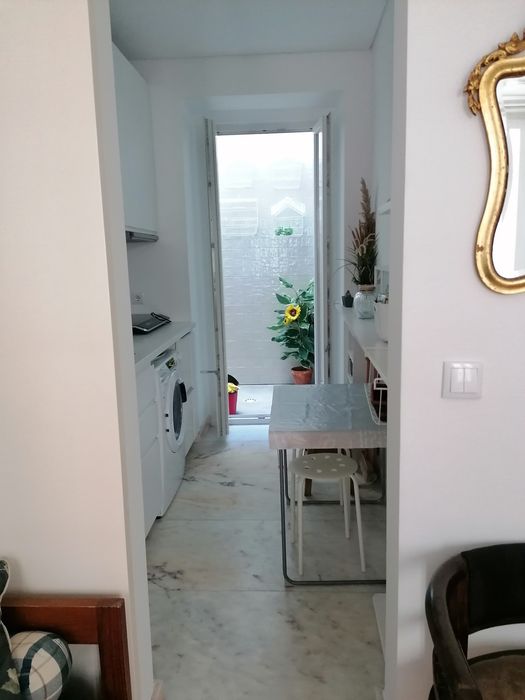 Apartamento T1, em Santos o Velho - Lisboa