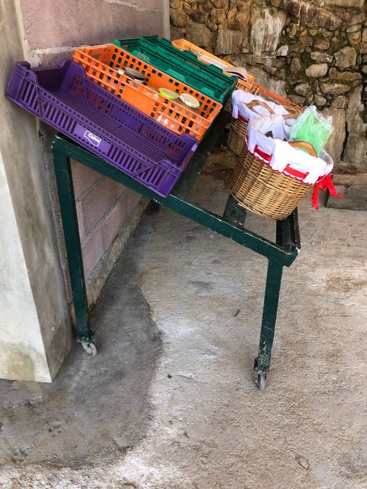 Expositor para venda exterior ou interior de loja fruta, flores, roupa