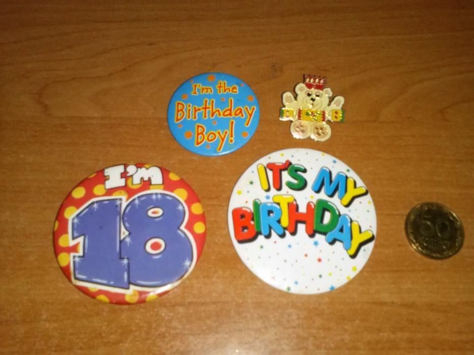 Значки на день рождение