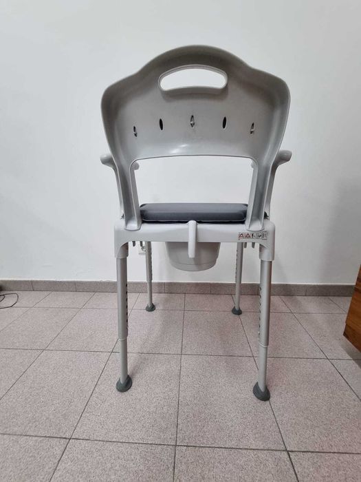 Cadeira de Banho e Sanitária 3 em 1