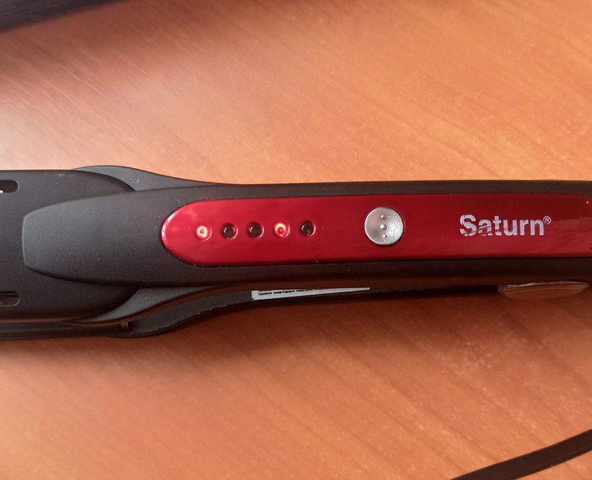 Плойка Saturn выравниватель