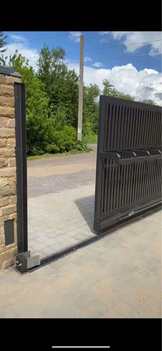 Автоматичні ворота відкатні, розстібні, секційні, рулонні, ролетні