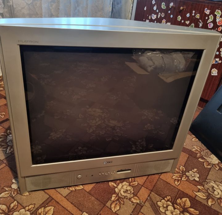 Телевизор LG RT-29FB35V с тюнером Т2