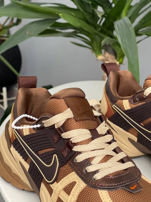 Кросівки Кроссовки Nike V2K Run Lt British Tan повсякденні