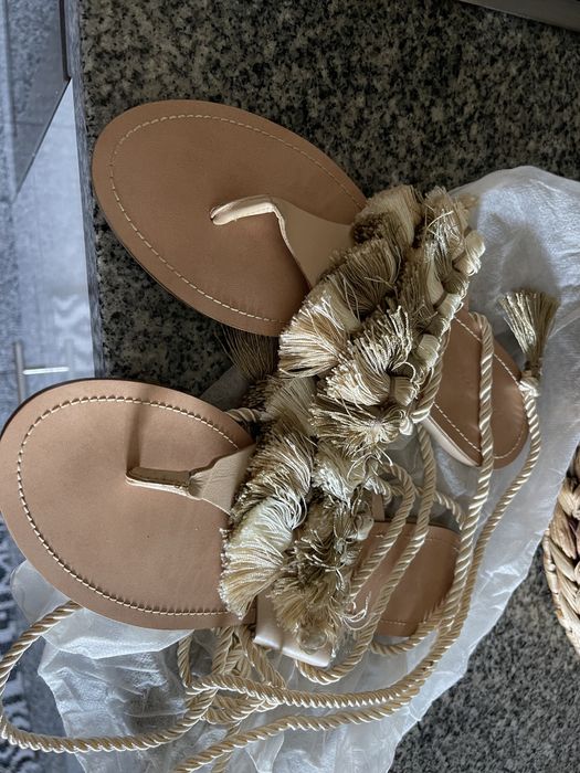 Sandalias Zara com cordao