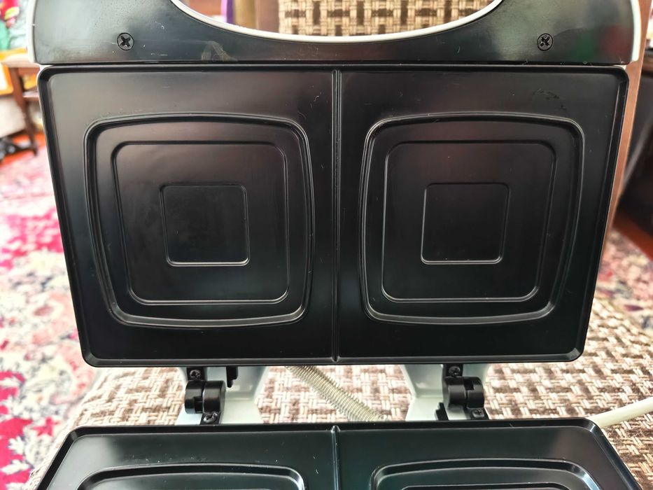 Сендвічниця-бутербродниця Melissa KJ-117 (750W)