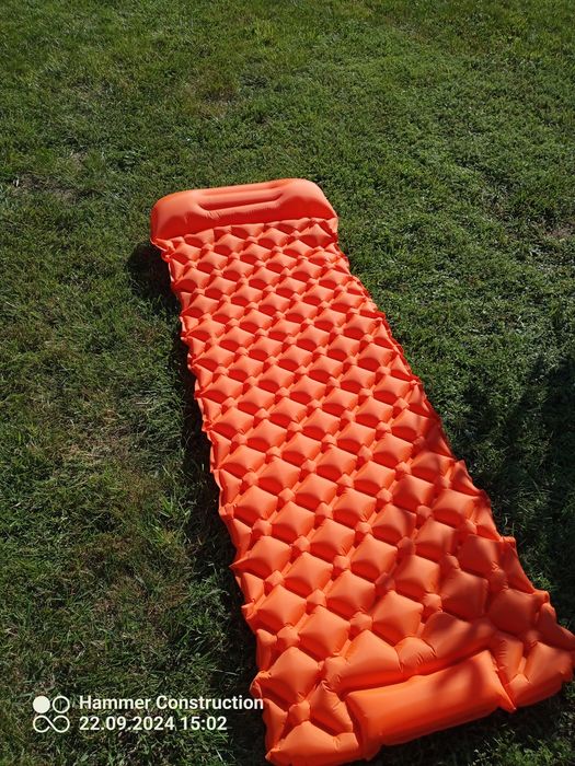 Sprzedam nową karimatę pompowaną