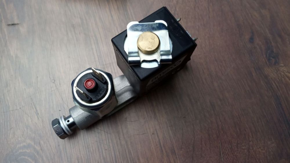 Elektrozawór sprężarki powietrza Ursus C-380, 11054, 8014 H Polmot