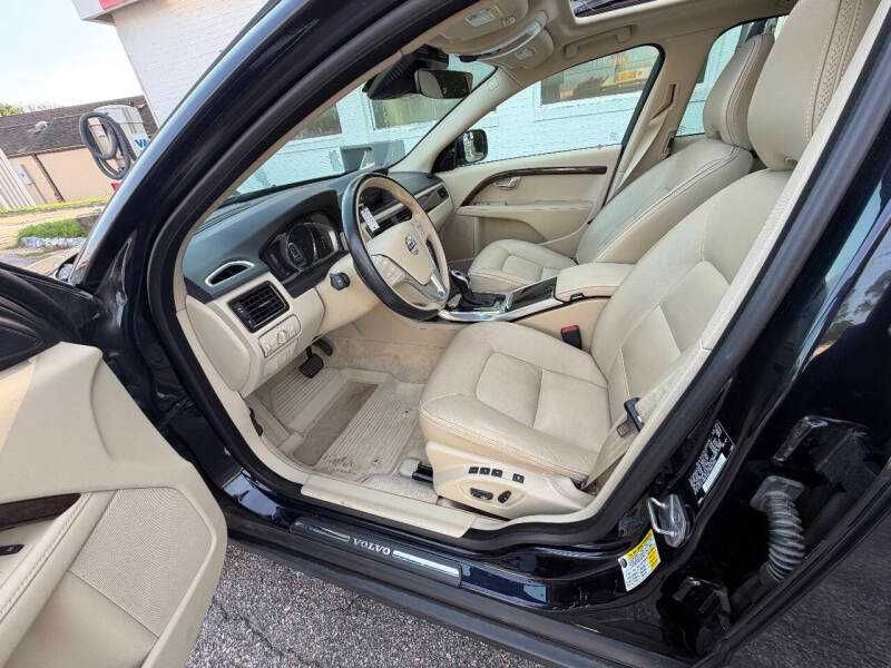 2016 Volvo XC70 T5 Platinum