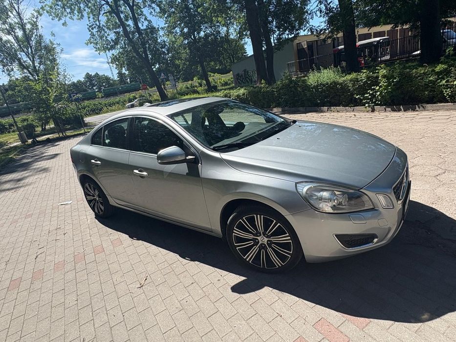 Volvo S60 2013r. D3 Diesel 5 cylindrow Navi/City/Kamera/Led/Automat