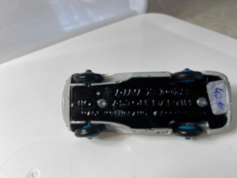 Dinky Toys 110 - Aston Martin DB3S Sports Cars - brincado sem caixa - esc. aprox.1/43
