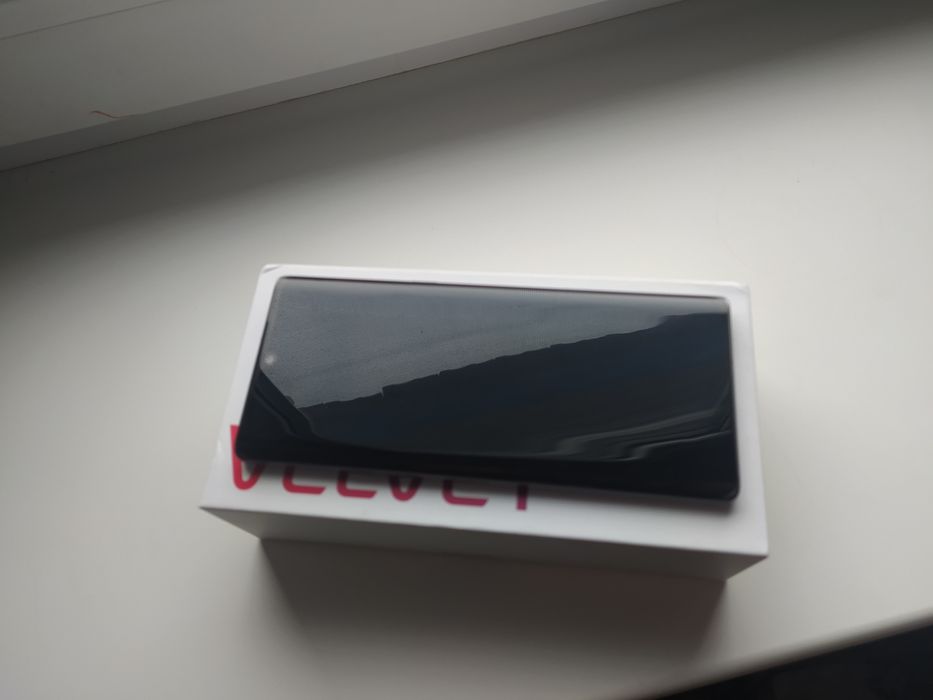 Продам LG Velvet новий