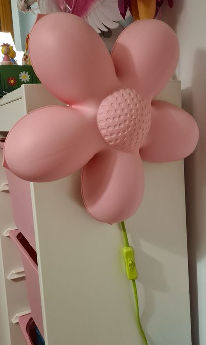 Candeiro parede em forma de flor