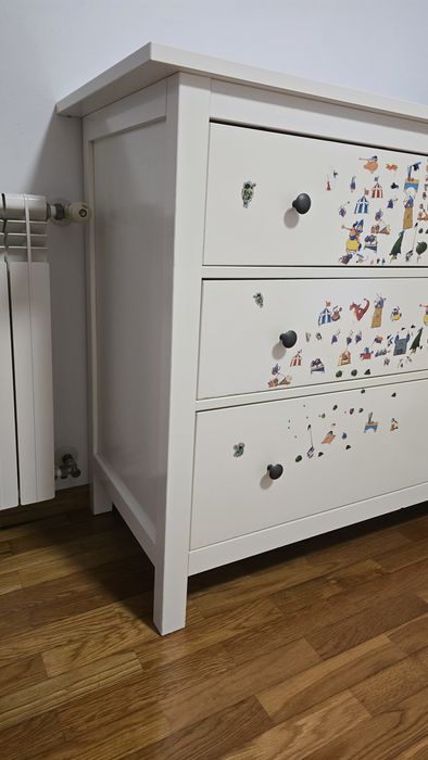 Cómoda Hemnes IKEA Usada