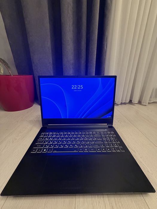 Ігровий ноутбук Dream Machines 15.6" (Clevo) / RTX 3070 8GB / Ryzen 5 3600 / 32GB RAM / SSD 512 + 1TB HDD