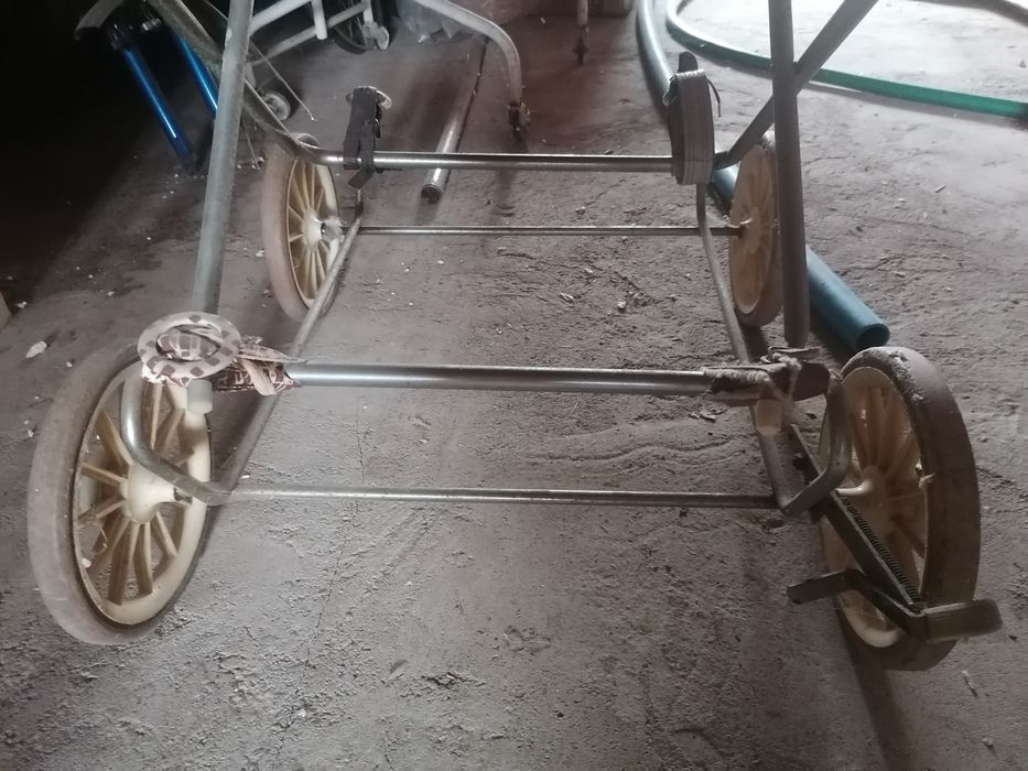 Wózek dziecięcy retro gondola