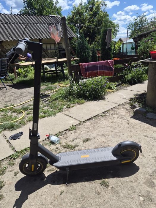 Самокат Ninebot G30