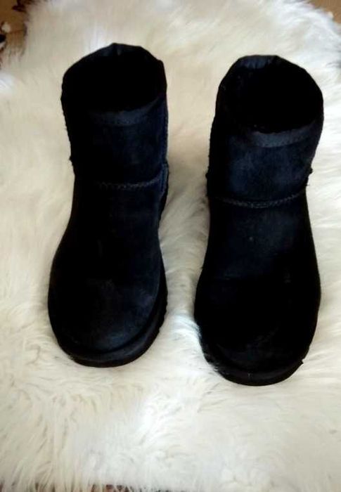 Угги зимние женские  Koolaburra Ugg черные