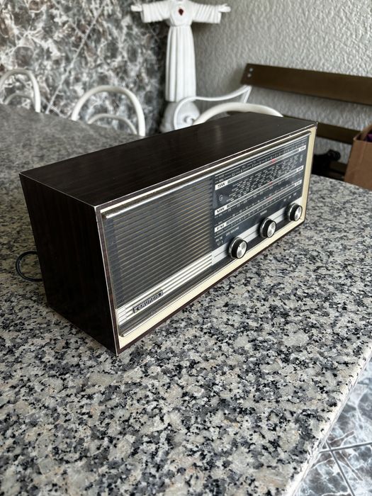 Rádio Grundig vintage