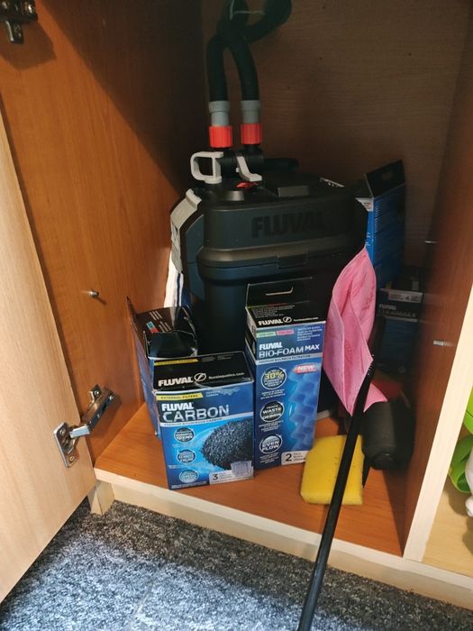 Sprzedam akwarium 250 l z życiem