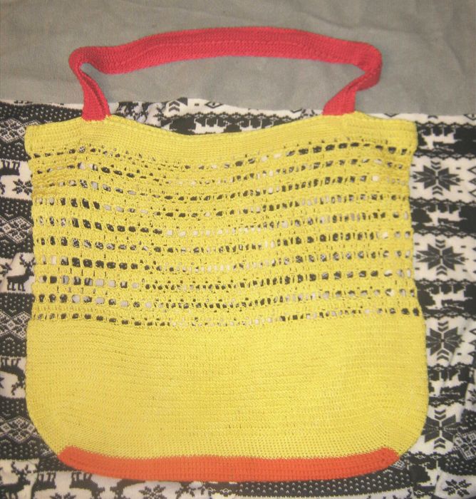 Вязаная новая сумка для покупок или на море