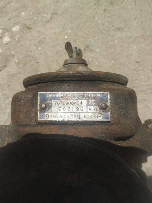 Продам рулевую колонку с насосом Мерседес 123, бу.