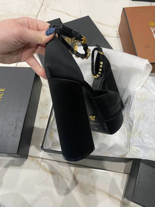 Туфли versace черные 38р.