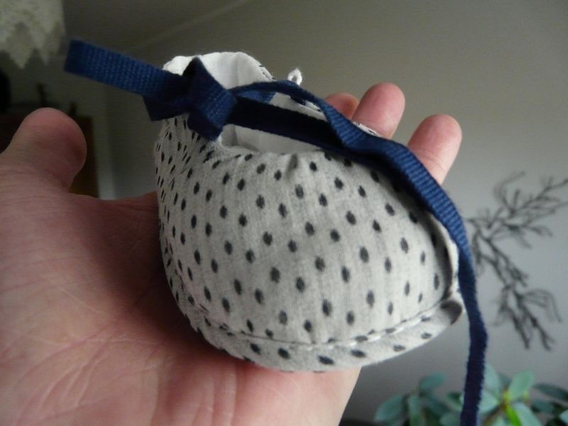 Bebé- Sabrinas em Tecido da ZARA Mini - tam. 17-18 Lindas